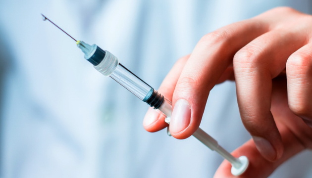Illustration: Vaccination of healthcare and pharmacy workers in Sumy Region