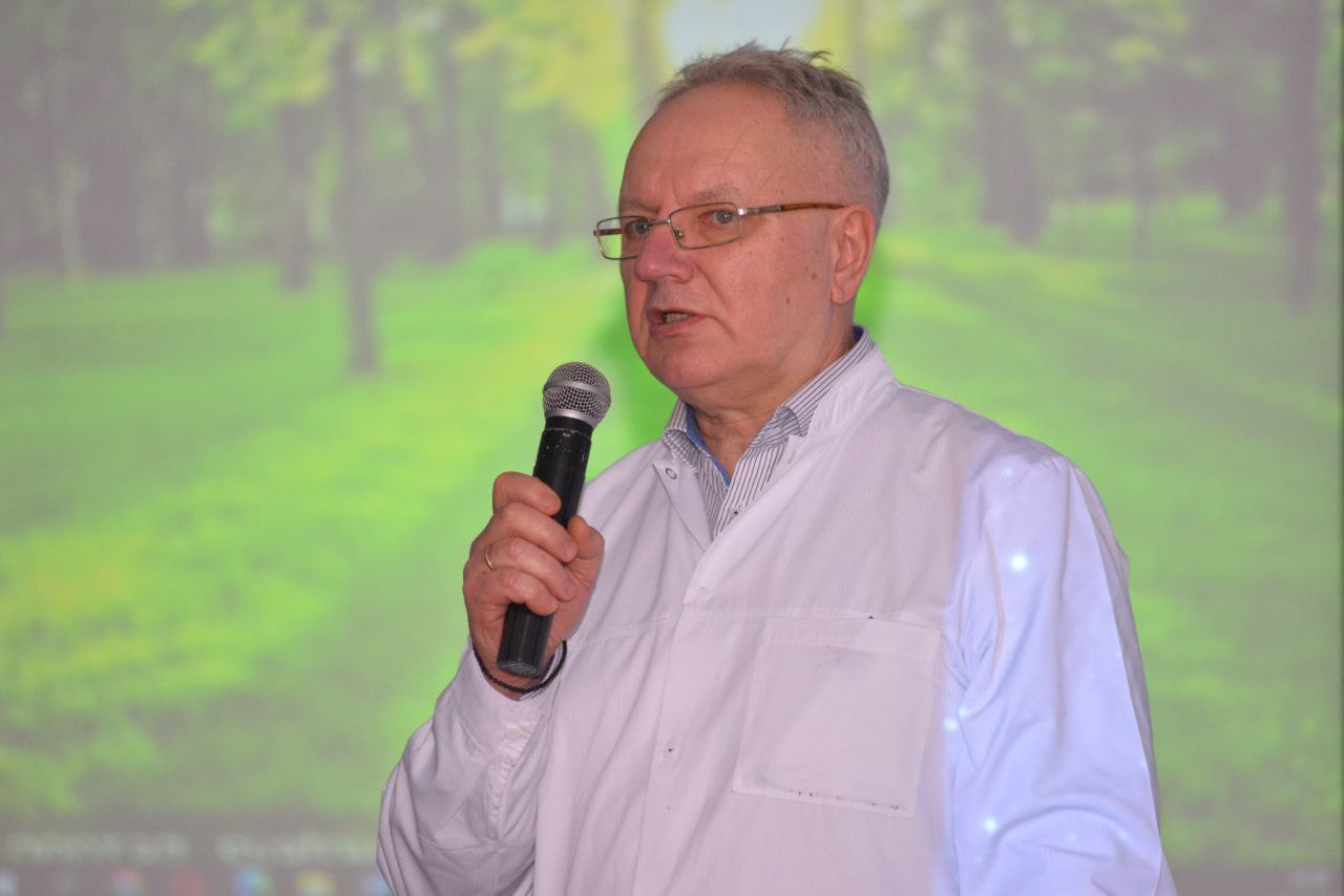 Ілюстрація до матеріалу: Вищий пілотаж в онкохірургії: операція онлайн в Сумському обласному клінічному онкологічному центрі